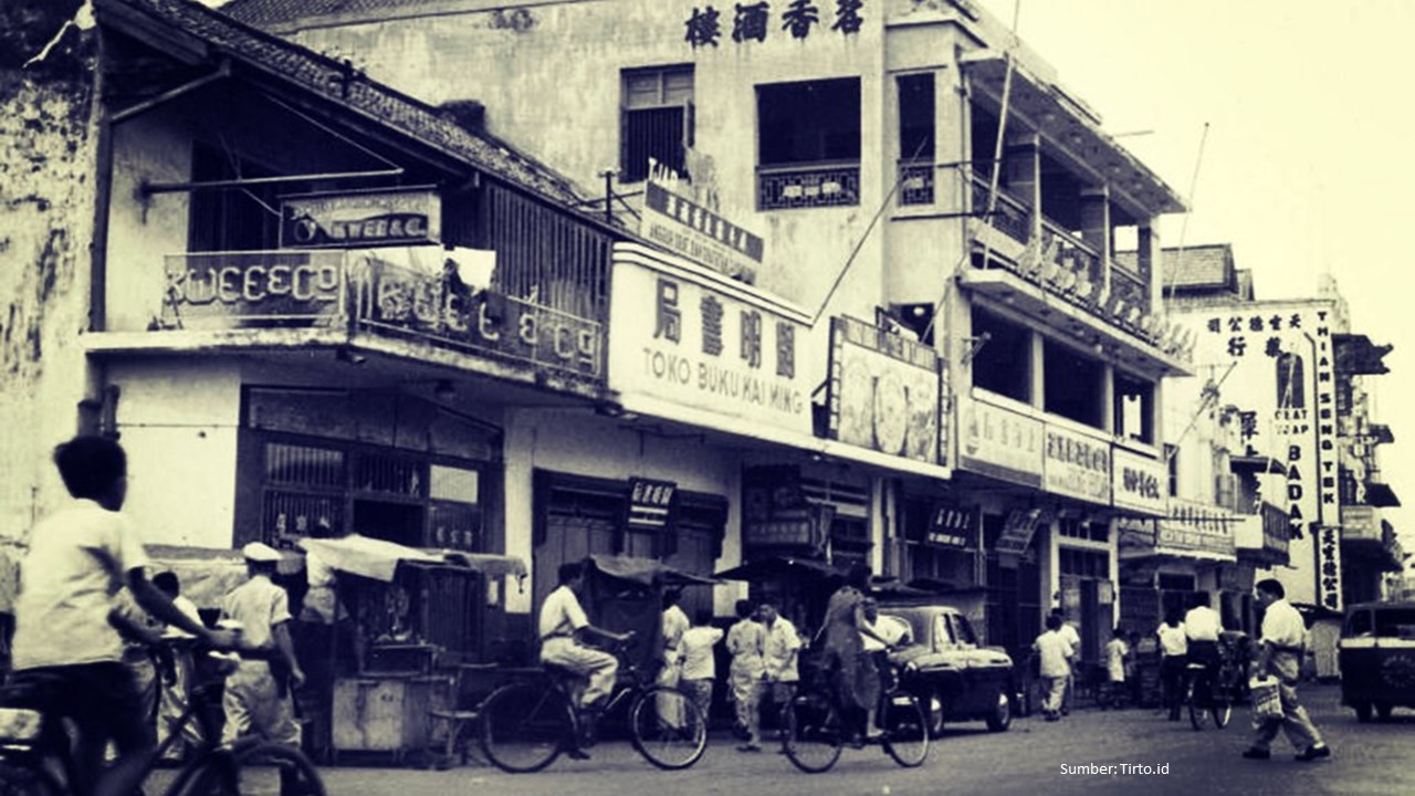 Gambar sampul Pecinan Tak Lekang Termakan Zaman