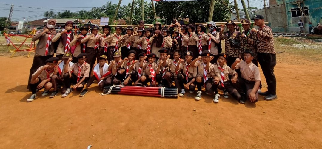 Gambar sampul Kisah Sedih Kebijakan Pramuka