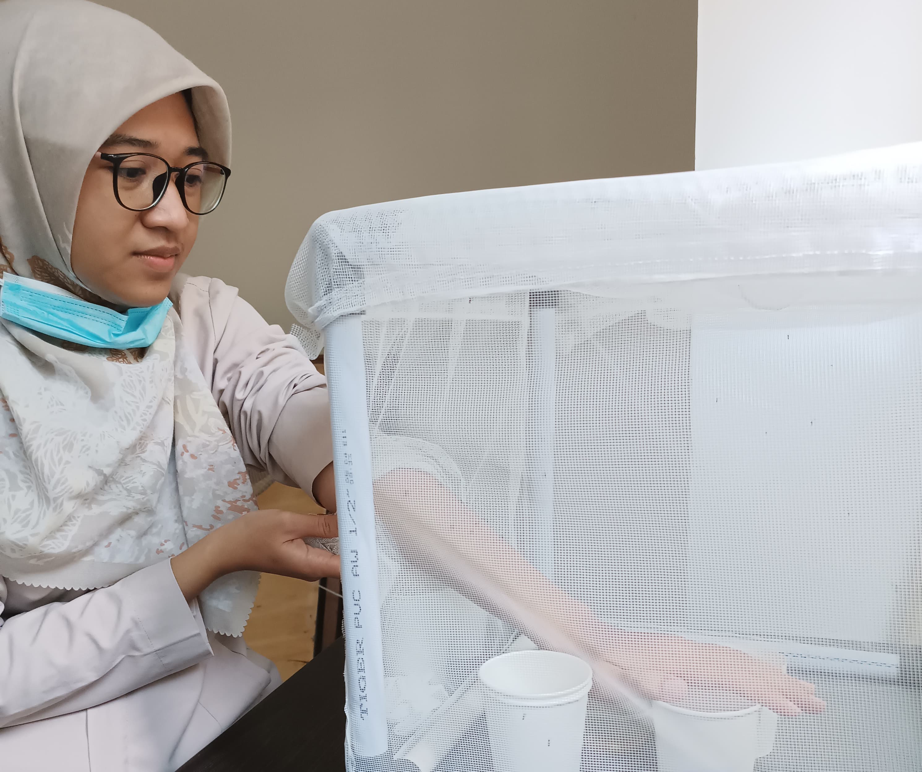 Gambar sampul CERITA DI TEMPAT DINAS : KUSERAHKAN DARAHKU UNTUKMU