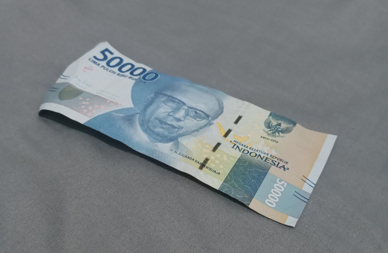 Gambar sampul Kerja dari Hati walau dengan Keterbatasan Gaji