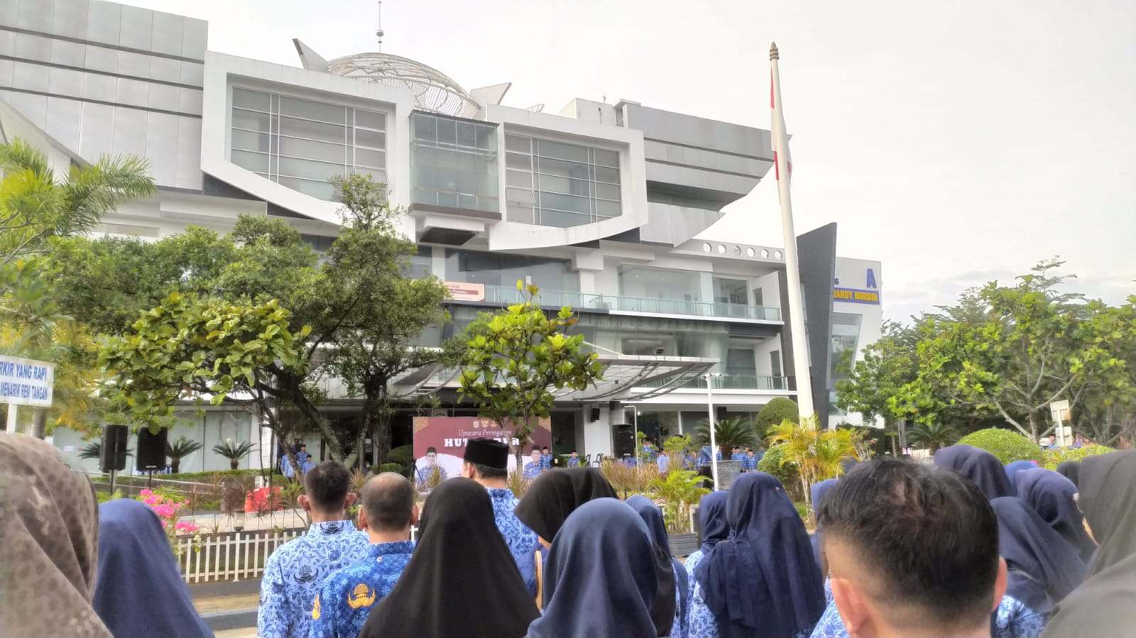 Gambar sampul JFT di Pemda, Si Anak Ayam Kehilangan Induk
