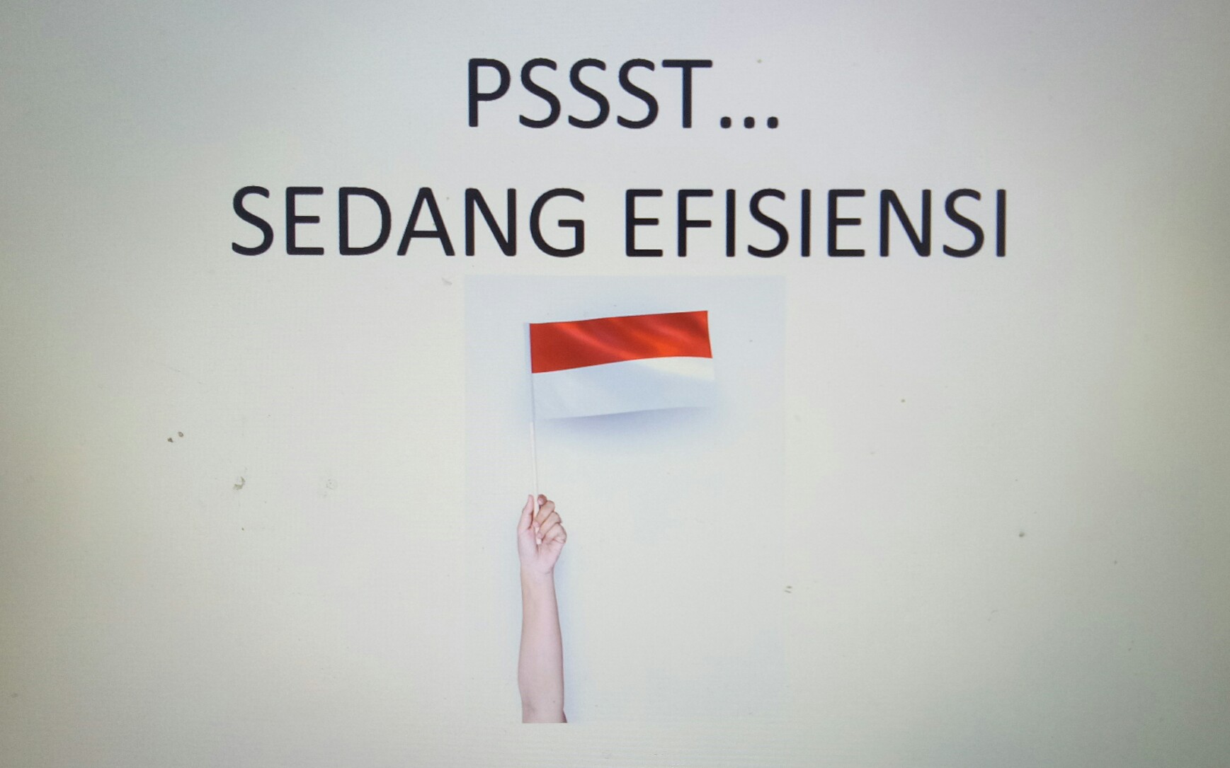 Gambar sampul KAMI DISINI EFISIENSI, YANG DISANA APA KEBAL EFISIENSI?