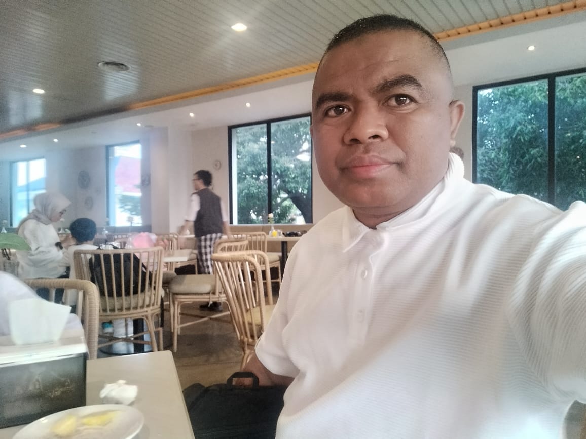 Gambar sampul MENYIKAPI DINAMIKA LULUS UJI KOMPETENSI JABATAN FUNGSIONAL