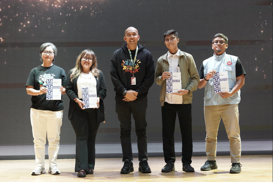 Gambar sampul Sinergi Literasi Antikorupsi: Abdimuda Indonesia Cendekia dan KPK Luncurkan Bunga Rampai Berjudul "Integritas dari Dekat"