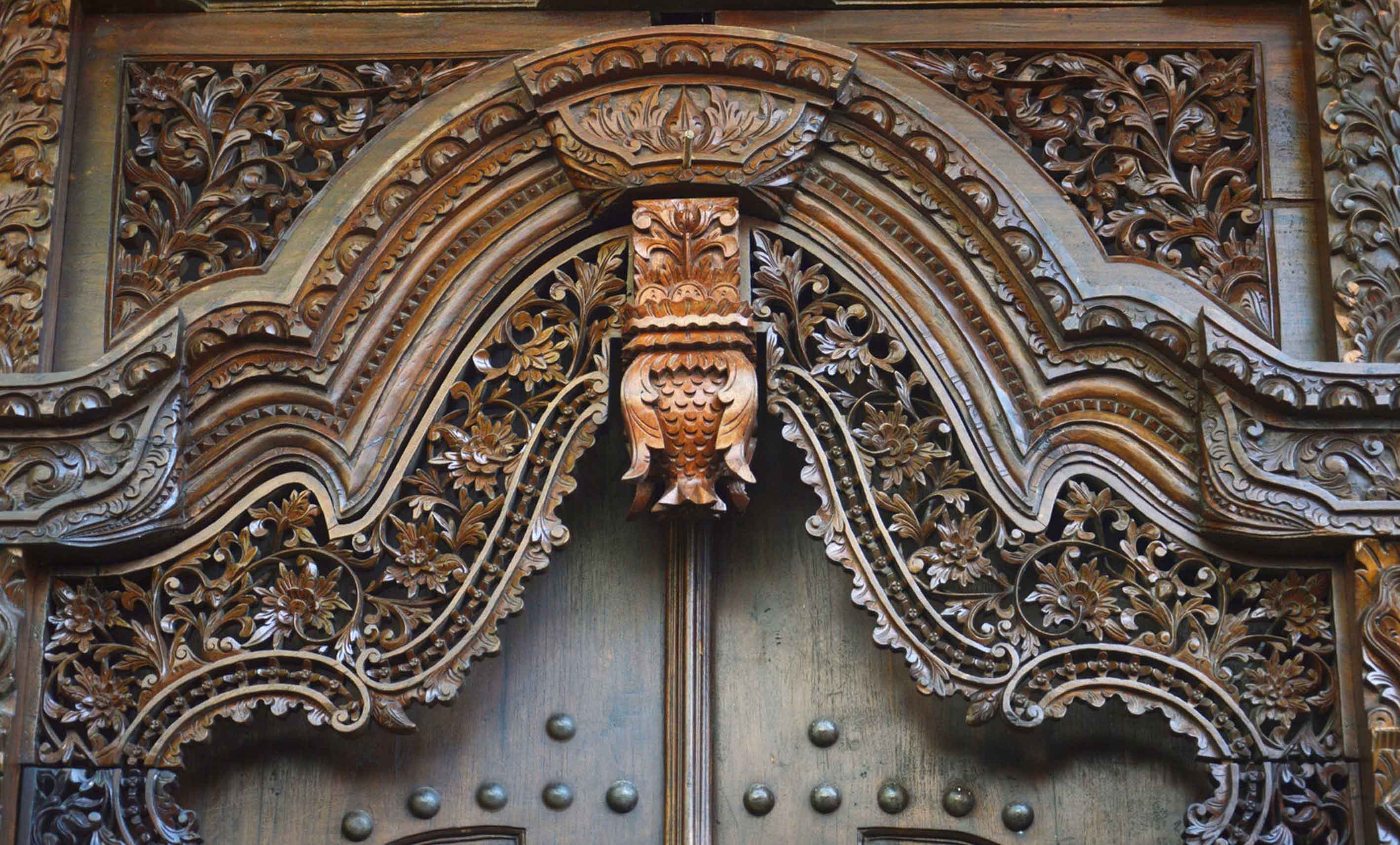 Seni Ukir Jepara: Keindahan Kayu Jati Khas Nusantara dalam Budaya